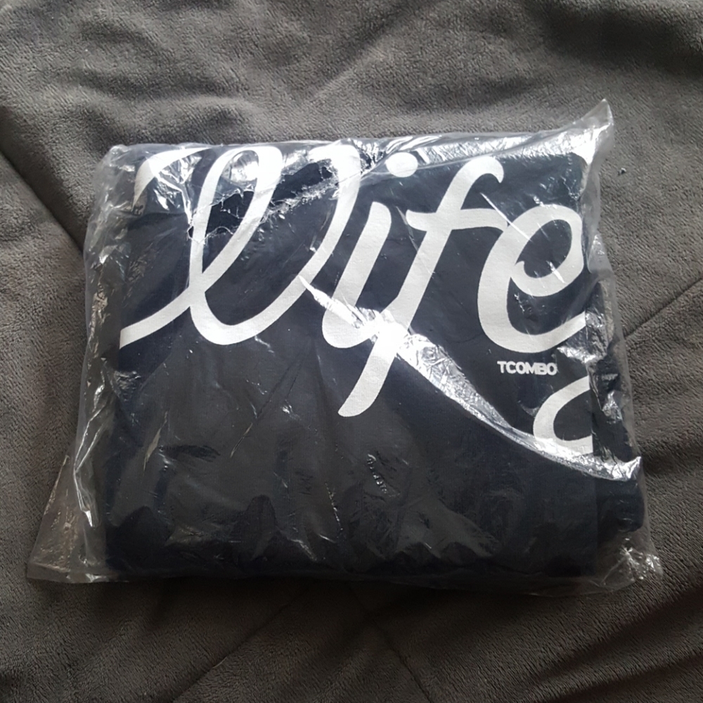 Wifey tshirt in black size Large NWT